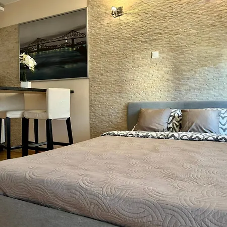 K22 Postepu 10 Chopin Airport *