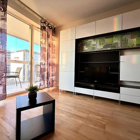 K22 Postepu 10 Chopin Airport Apartmán *